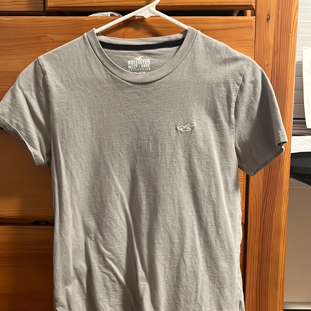 Hollister Grey T-shirt Adult Extra Small